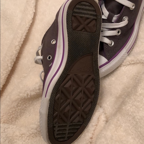 Converse - Picture 2 of 4